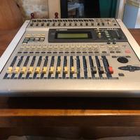 Mixer Yamaha 01v
