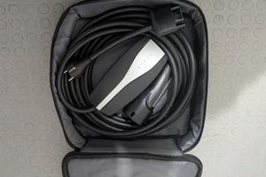 Tesla Mobile Connector 32A 7KW con custodia 
