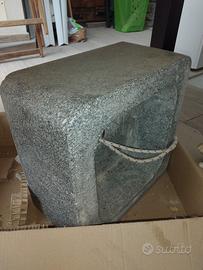 Vasca in pietra (granito) per esterni