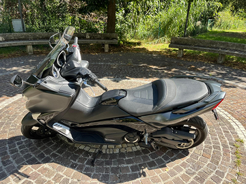 Scooter T-Max 530 SX