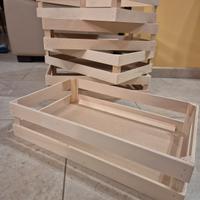 Cesto in legno per confezione natalizia 