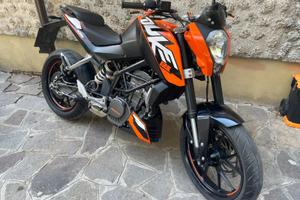 KTM Duke 125