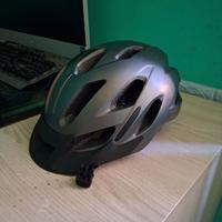 Casco liv giant mips