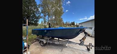 Barca in vetroresina