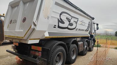 Autocarro 4 assi ribaltabile