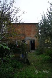 Rustico / Casale di 170 m² con 2 locali e posto au