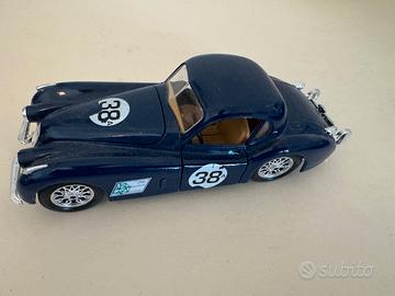 Modellino Burago Jaguar XK120 Racing n.38 vintage