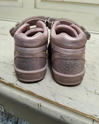 scarpe della chicco da bambina 