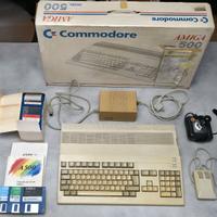 COMMODORE AMIGA 500 1MB — COMPLETO BOX + MANUALI