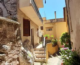 CASA SEMINDIPENDENTE A ALATRI
