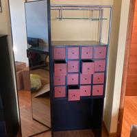 Libreria con specchio