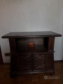 Mobiletto d’antiquariato