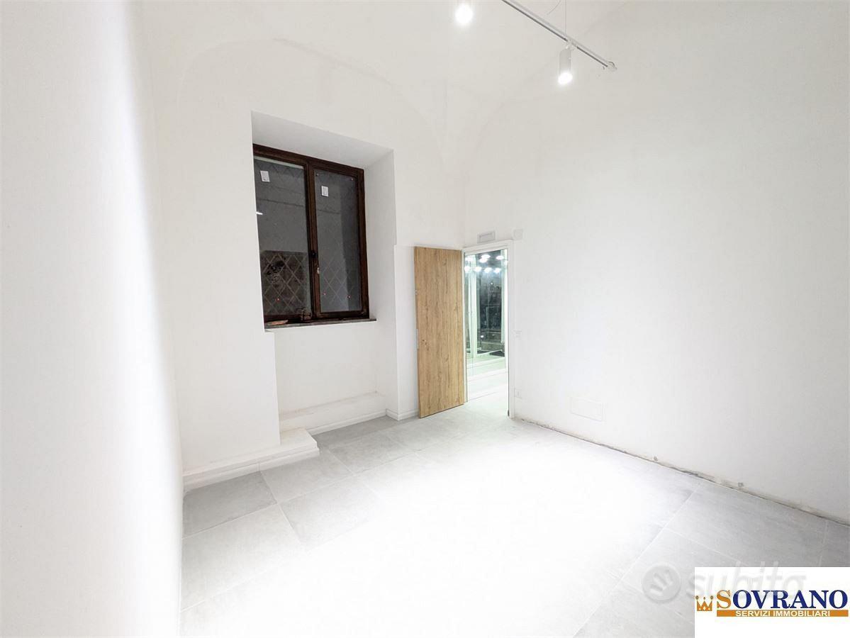 CENTRO STORICO: LOCALE C/1 CON DOPPIO INGRESSO - Vista 5