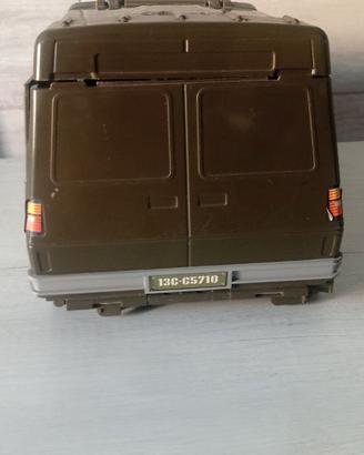 Furgone militare Defender micro machines