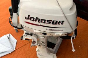 Motore fuori fuori bordo johnson