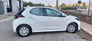 Toyota yaris Ibrida