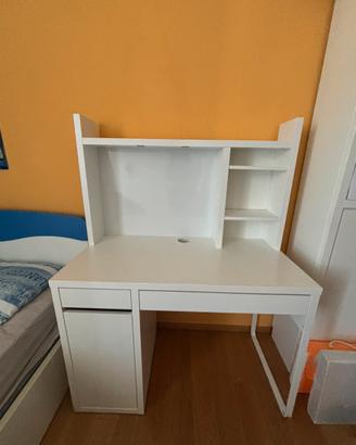 Scrivania micke ikea