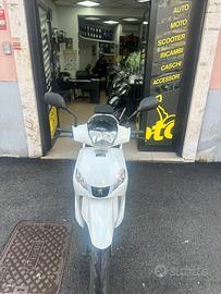 Peugeot Tweet 125 fine 2023 euro 4 - PERMUTE