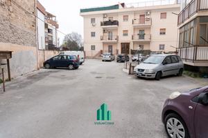 Via cruillas: 4 vani con terrazza e posto auto