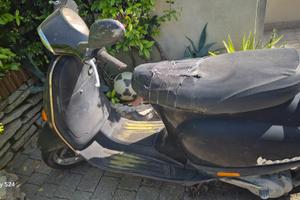 scooter  vespa et2