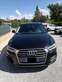 Audi Q3 2.0 TDI 120 CV Business Advance