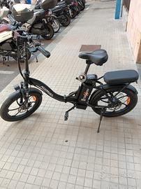Bicicletta elettrica pieghevole da città