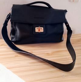 Borsa con tracolla in vera pelle cm 30x25 