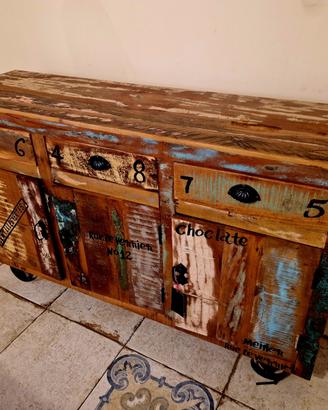 Mobile credenza