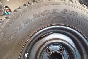  4 pneumatici  WRANGLER  GOODYEAR 