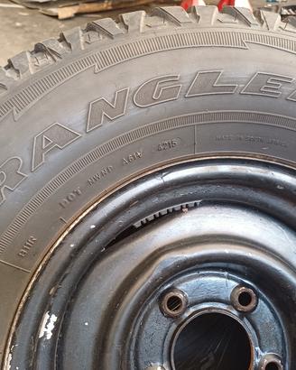  4 pneumatici  WRANGLER  GOODYEAR 