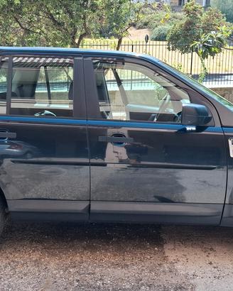 land rover freelander 2 autocarro 5 posti