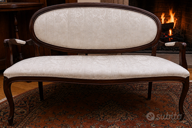 Divanetto classico elegante in legno + copridivano