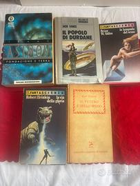 Lotto 5 libri di fantascienza vintage