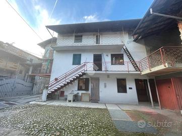 CASA SEMINDIPENDENTE A CAVAGLIO D'AGOGNA