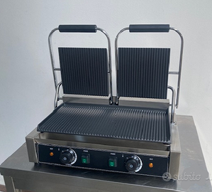 Piastra panini rigata doppia