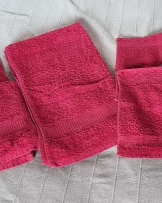 Set asciugamani bagno Kronborg rossi