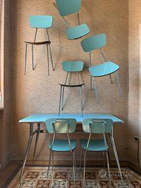 Tavolo e sei sedie in formica colore LATTEMENTA
