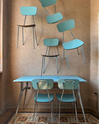 Tavolo e sei sedie in formica colore LATTEMENTA