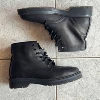 Anfibi stivali bassi vera pelle