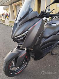 Yamaha X-Max 125