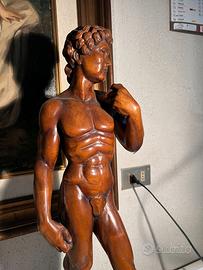 Scultura replica del David di Michelangelo