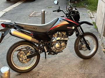 Suzuki DR 125 SM - 2009