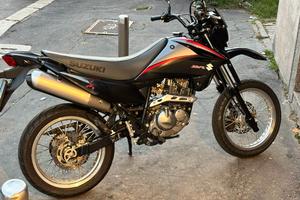 Suzuki DR 125 SM - 2009