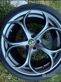 2 cerchi giulia quadrifoglio