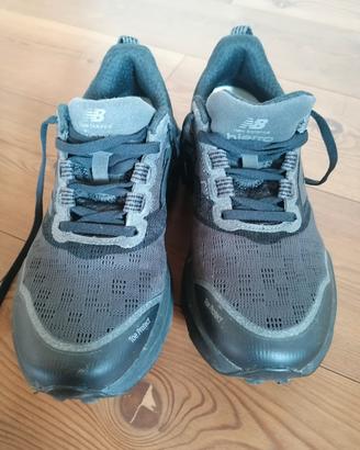 New balance hierro  v9