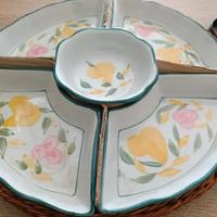 Antipastiera in ceramica con decoro floreale