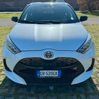 Toyota Yaris ybrid 1.5 allestimento gr sport
