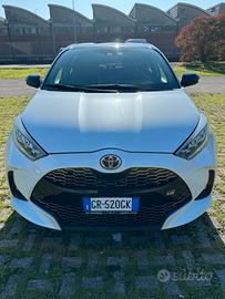 Toyota Yaris ybrid 1.5 allestimento gr sport