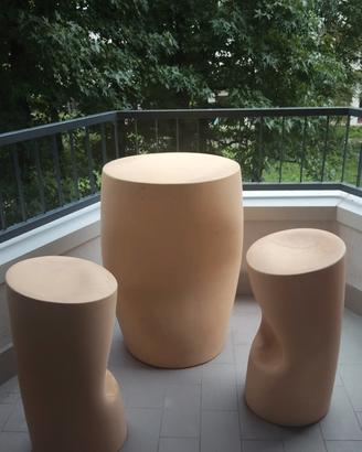 tavolo e sedute di DESIGN