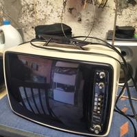 TV bianco e nero vintage anni 60'